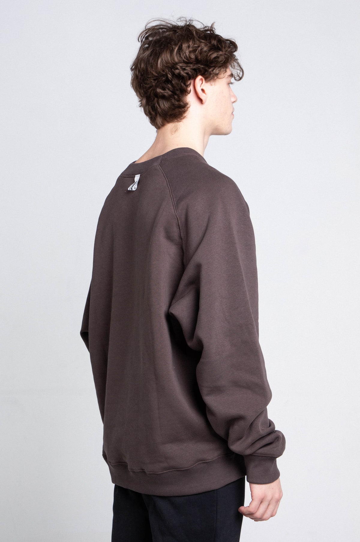 SIGNATURE SWEATSHIRT