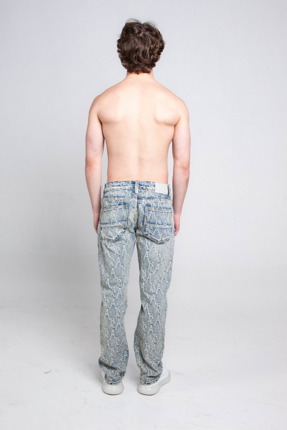 LOGO EMBROIDERY MID-RISE LIGHT BLUE SLIM JEANS