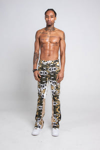 CAMO MID-RISE CARGO PANTS