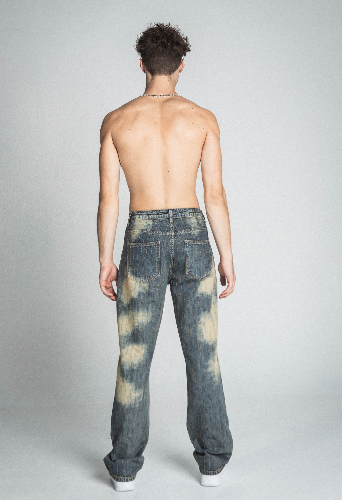 VINTAGE THREAD LINE MID-RISE LOOSE JEANS