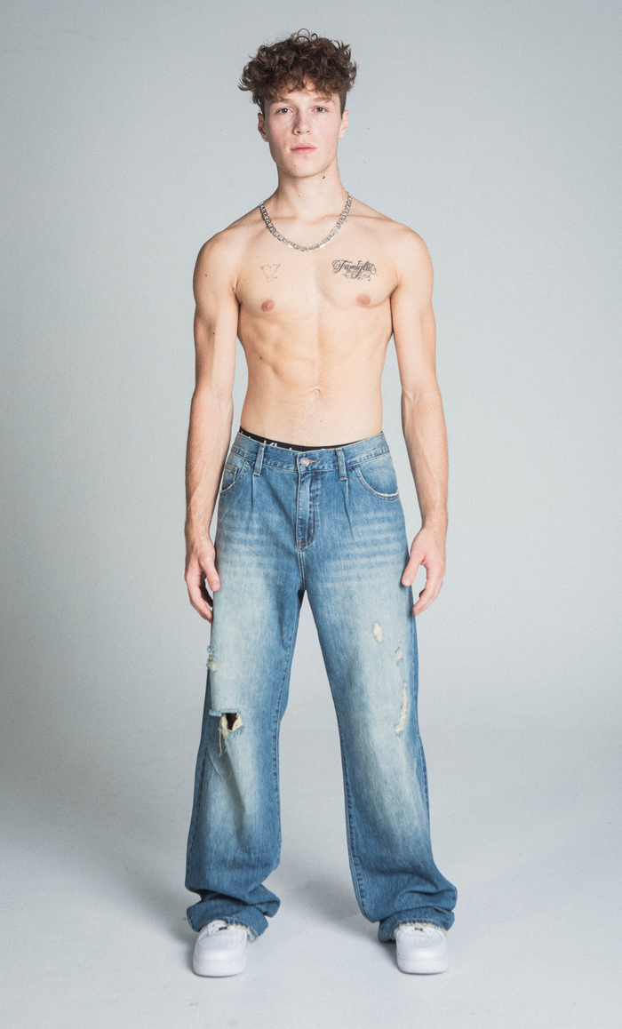 MID-RISE CLASSIC BLUE BAGGY JEANS